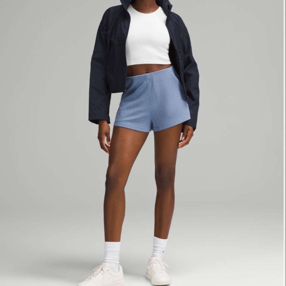 Lululemon Ribbed Softstreme High-Rise Short 2"
Oasis Blue size 8 NWT